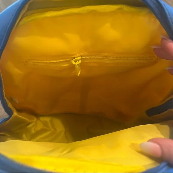 SeaWorld Penguin Kids Backpack - Picture 6 of 6